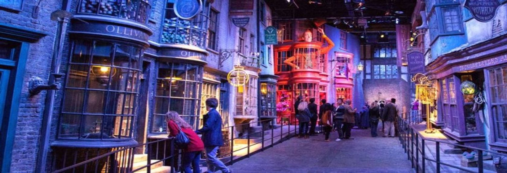 Para completar sua experiência Harry Potter em Londres, uma visita ao Warner Bros Studio Tour London - The Making of Harry Potter não deve ser perdida