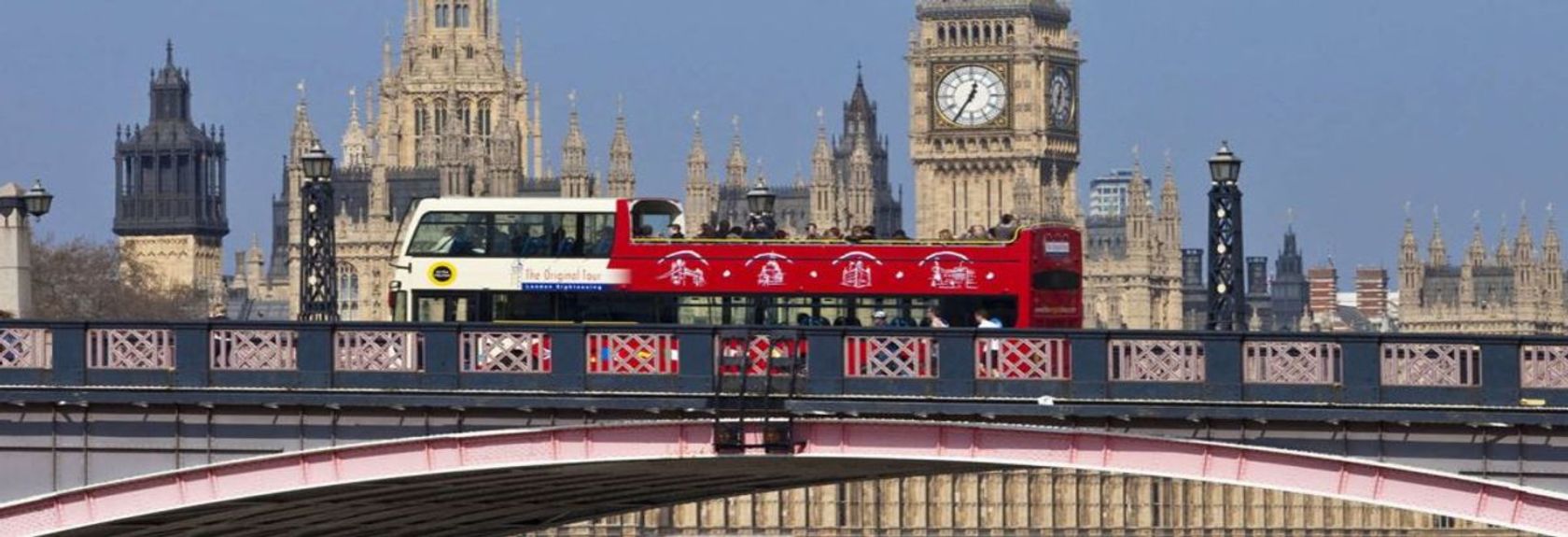 Ver as principais atrações da cidade incluindo o Buckingham Palace, Piccadilly Circus, Harrods e o Tamisa na excursão de ônibus de Londres. Passeios a pé gratuitos e um Thames River Cruise Pass incluído!
