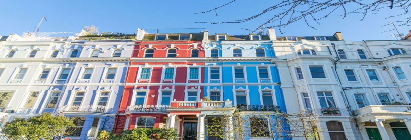 Notting Hill é conhecido como um dos bairros mais bonitos de Londres e é claro que é mais conhecido pelo filme 